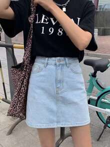 Chân váy ngắn denim cạp cao ôm sát dành cho nữ, xẻ tà hai bên, thích hợp cho mùa hè. - Màu xanh nhạt - Xem 3
