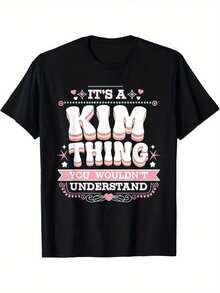 It's A Kim Thing Graphic Tee - A 100% Cotton, Regular-Fit Short-Sleeve Tee With A Playful Hearts, Stars, And Swirl Design. The Stretchy Fabric Provides All-Season Comfort. It Makes A Fun Family Matching Gift For Women And Men, Perfect For Casual Wear. This Funny Text Tee Is Made Of Non-See-Through Material. - 黑色 - 查看 1