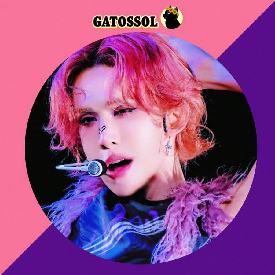 XL O V - Buttons 4.5 Cm - IDOL - KOREAN - K-POP GEEK NERD BROOCH PIN Bottom/Button - Button - Brooch Pin - Buttons - Button - Pin - Button - 37- Single Button - View 1