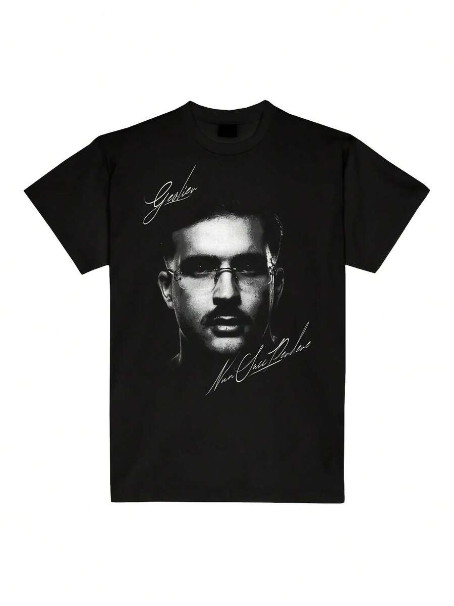 Geolier Men's And Unisex Signature T-Shirts - Iconic Print Design, Breathable Crew Neck Casual T-Shirt, Perfect For Everyday Wear. Cotton T-Shirt, Soft, Lightweight And Comfortable. Cotton Day Comfort, Stylish Casual Design Ideal For Men And Women. Crew Neck T-Shirt, Gym Top, Going Out Top, Outdoor Clothing, Holiday, Graduation, Fitted, Slogan T-Shirt, Quote T-Shirt, Minimalist Graphic T-Shirt, Funny Graphic Tee, Beach Party, Surfing, Picnic, Gift, Airport Outfit, Spring, Coords Sets. Women's Summer, Understated Summer Outfits, Summer Coordinate, Event Dresses, Autumn, Winter, All Seasons, Birthday Dress, Party Outfits, Rave Outfit, Office Wear. Women's Curves, Casual Clothing For Women, Gym Wear. Women's Resort Style, Classic Unisex Graphic T-Shirt SZNU - Black - View 1
