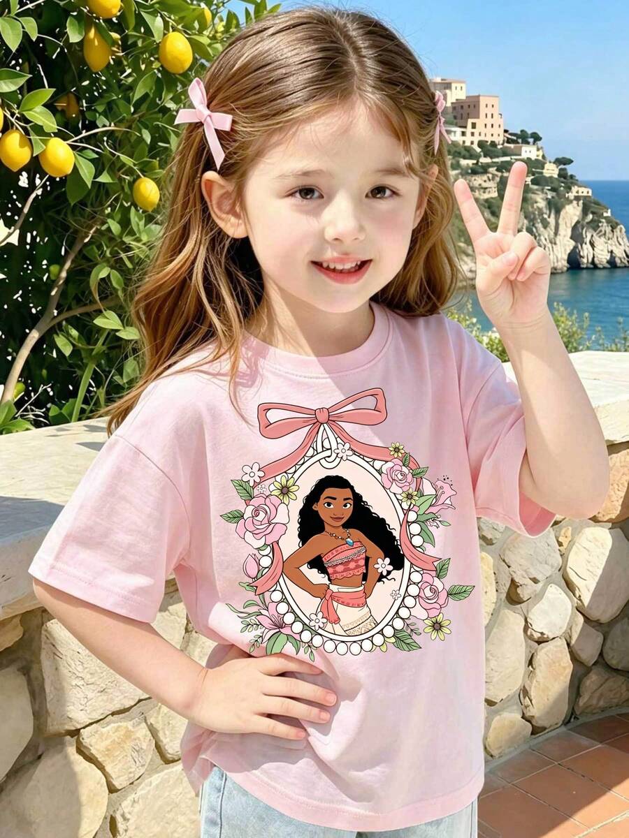 The Moana Princess Printed T-Shirt Is A Cute, Fresh, And Fashionable Disney Girl's Round Neck T-Shirt Made Of 100% Pure Cotton. It Is An Ideal Choice For Daily Wear, Holiday Leisure, Outdoor Exploration, School Life, And Shopping Trips, And It Is Also A Must-Have Item For Summer. It Makes An Excellent Disney Gift For Both Girls And Boys. - Hồng - Xem 1