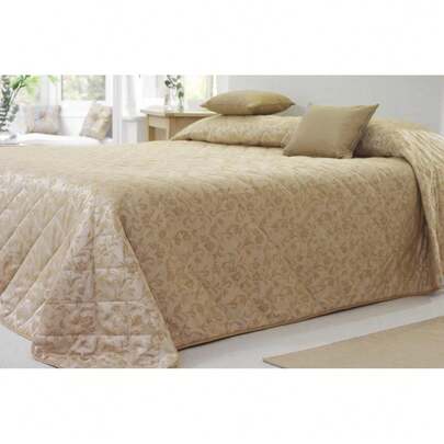 Mitre Essentials Sovereign Bedspread Throw In  Poly Cotton - Super King Size