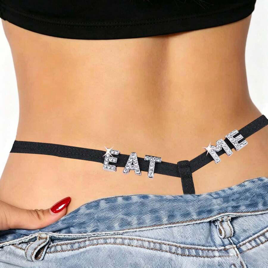 1 chiếc quần lót dây mảnh khoét rỗng đính đá hình chữ cái, đồ lót gợi cảm cạp thấp. - màu đen - Xem 1