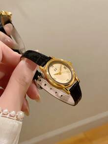 1pc Retro Style Adjustable Strap Quartz Women's Watch Elliptical With Roman Numeral Scale For Compact And Perfect For Daily - Black - View 7