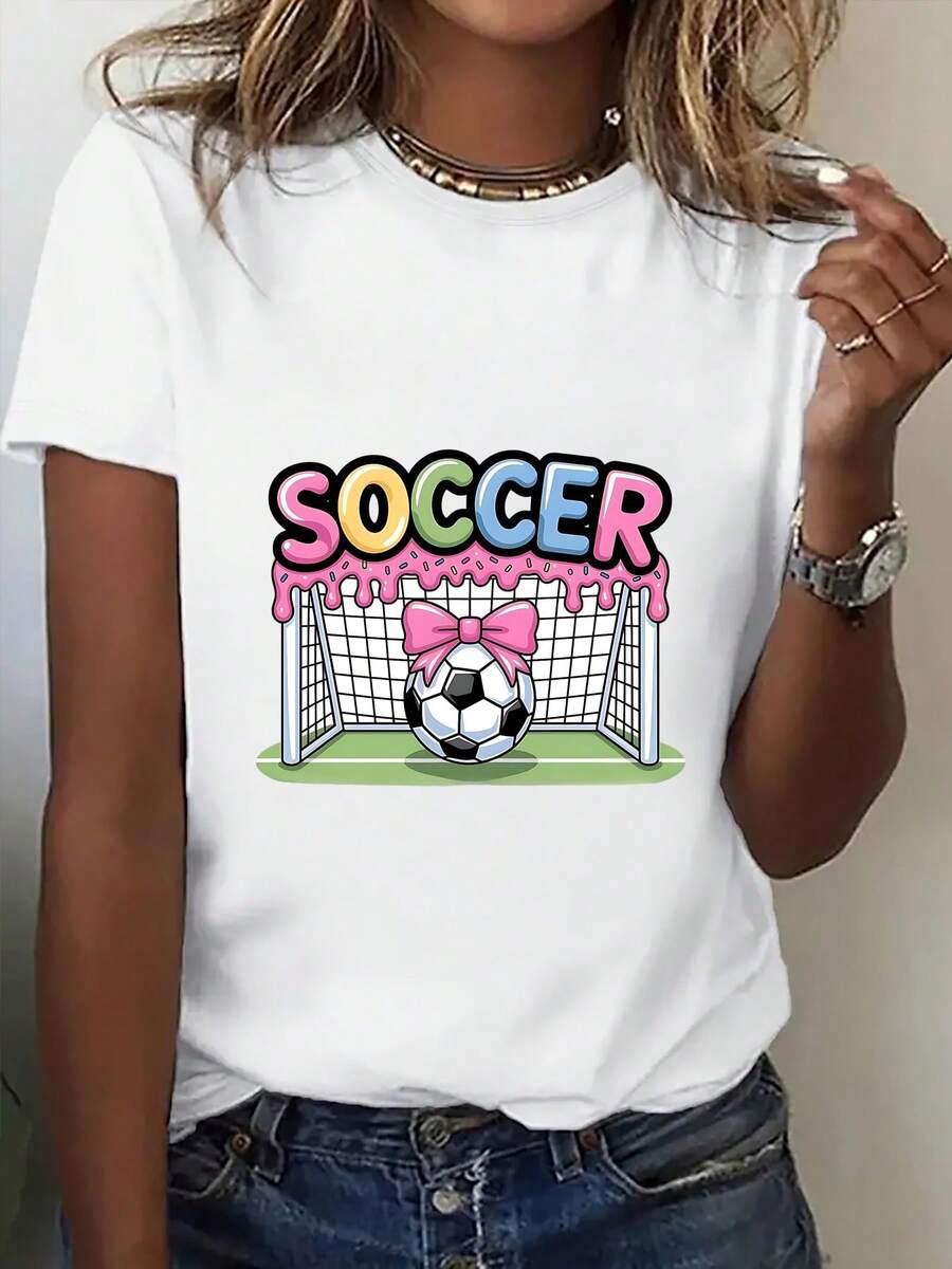 Camiseta de mujer de cuello redondo estampada, Colección de ropa EE. UU.-México-Canadá. Camiseta de moda de cuello redondo estampada para mujer con lazo en tonos pastel y patrón de portería de fútbol, una prenda destacada y versátil. Ropa para aficionadas al fútbol, ropa para animar. Nueva camiseta