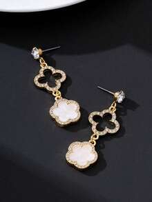 1 Pair Luxury Elegant Radiant Hollow Four-Leaf Clover & Five-Leaf Clover Pendant Earrings For Beach Style (No Gift Box) - Multicolor - View 3