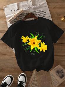 Summer Tops: Casual Women's Short-Sleeved T-Shirt With A Bright Yellow Daffodil Print – Breathable, Fashionable Sports T-Shirt For Spring, Summer, And Autumn, Spring Fashion Top | Floral Print T-Shirt | Stylish Casual Cotton T-Shirt, Summer Outfits - Black - View 6