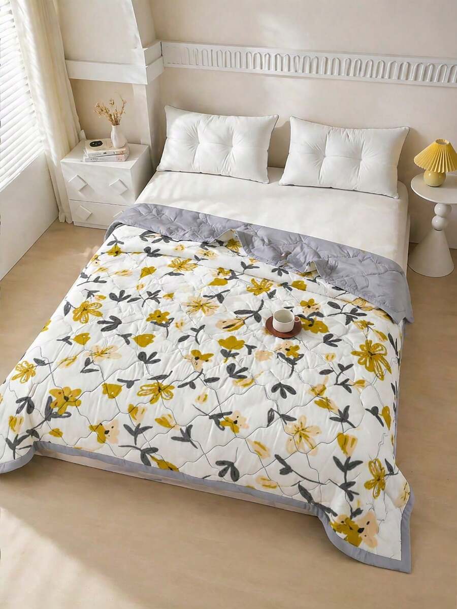 1pc Ultra Soft & Breathable Quilt - Lightweight All-Season Bedding, Modern Floral Plaid Pattern, 100% Polyester, Machine Washable, Suitable For Single/Double Bed, Hotel, Camping & Home Decor, Luxury Hotel Bedding | Modern Quilted Design | Embossed, Autumn Decor, Room Decor - Multicolor - View 1