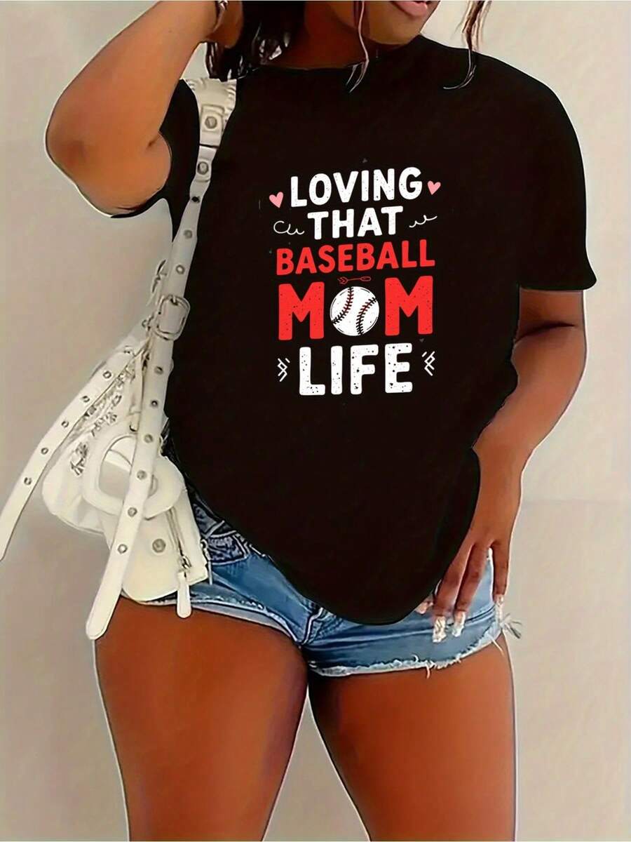 "Amando esa vida de la mamá de béisbol" Béisbol y Corazones camiseta gráfica - Mezcla suave camiseta de cuello redondo, relajado ajuste de manga corta para mamás, ropa casual, lavable en la máquina - blanco