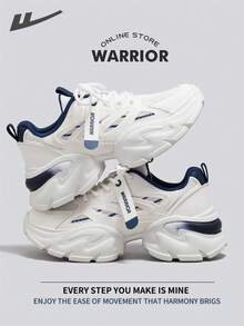 女款 Warrior 舒适街头风厚底鞋，春夏舒适跑步鞋，简约休闲又不失时尚感，四季皆宜，耐磨耐穿，适合全天穿着的训练鞋 - 白/深藍 - 查看 7