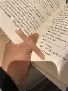 閱讀輔助拇指壓書籤 拇指書籤 閱讀輔助器 方便閱讀 創意拇指筆記本書架 樹脂書籤夾 閱讀輔助 書本撐開器 膠水瓶禮品 壓書架 學用品 - 拇指款 - 查看 6