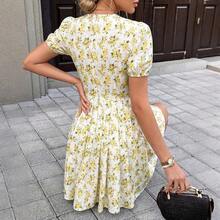 Mother Day Dress French Countryside Yellow Floral-Print V-Neck Short-Sleeve Mini Dress With Boned Waist Corset Detailing – A Slimming, Romantic Silhouette For Resort Vacations, Evening Parties & Everyday Chic - 黃色 - 查看 10