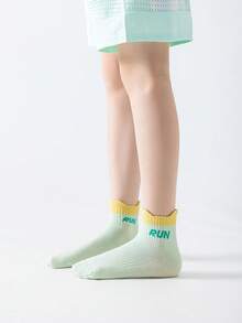 5 Pairs Summer Comfortable Mesh Breathable Versatile Letter Print Boys Socks, Lightweight Casual Cute Sports Children Socks, Short Socks, Student Socks, Suitable For Daily Wear - Multicolor - View 2