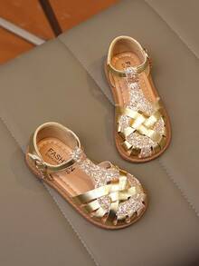 1 Pair Girls' Summer Sequin Sandals, Hollow Toe With Rhinestone Decor, Soft Wear-Resistant PU Material, Non-Slip Soft Sole Toe Protection, T-Strap Strap Toe Design, Flat Heel Sweet Princess Style Sandals, Suitable For Daily Wear, Outing, Street, Birthday, Children's Day And Other Occasions - Gold - View 3