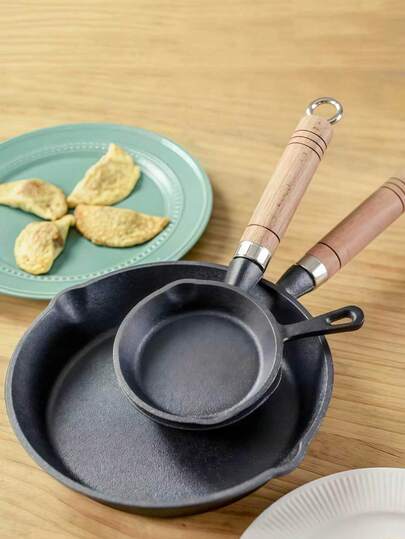 Fideos rociados con aceite: Aceite caliente, olla pequeña para rociar aceite, freír huevos, olla de hierro fundido mini, aceite cocido, aceite salteado, herramienta divina: olla de hierro pequeña con revestimiento antiadherente.