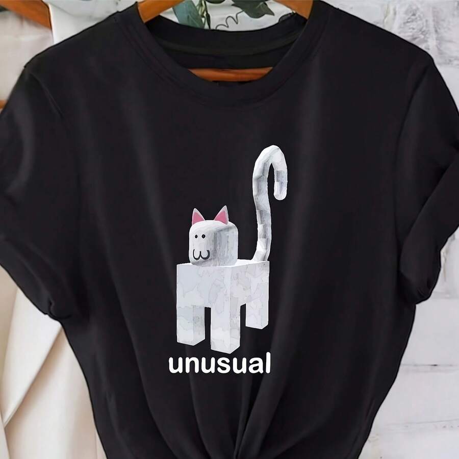Womens Cube Cat Geometric220g heavyweight 100% cotton T-shirt. Butterfly print. Unisex sizing. Round neck inspirational T-shirt. Cute and beautiful Y2K-inspired summer top, perfect for the outdoors, home, work, or street wear. Casual, loose-fitting everyday T-shirt. - Negro - Ver 1