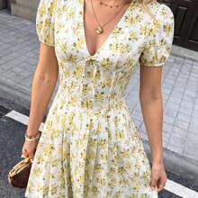 Mother Day Dress French Countryside Yellow Floral-Print V-Neck Short-Sleeve Mini Dress With Boned Waist Corset Detailing – A Slimming, Romantic Silhouette For Resort Vacations, Evening Parties & Everyday Chic - 黃色 - 查看 4