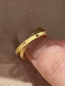 1枚优雅时尚四角星镀金戒指，适合女性日常、约会、派对佩戴，也是送给爱人或情人节的理想礼物。 - 金色 - 查看 2
