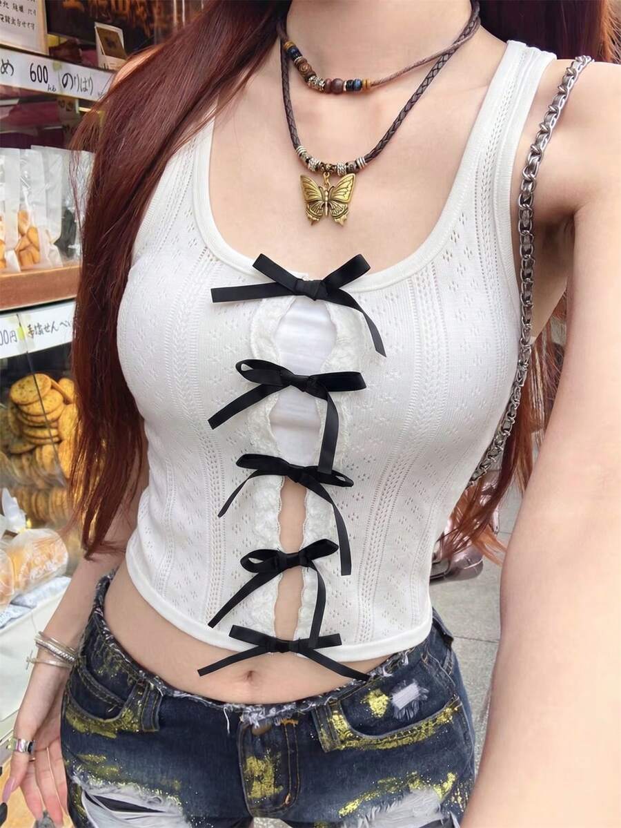 Áo hai dây không tay cổ vuông và áo croptop ôm sát theo phong cách Y2K dành cho nữ, kiểu dáng ngọt ngào, ngây thơ, thanh lịch, thường ngày, phối cùng họa tiết dệt rỗng, nơ đen phía trước và viền ren trắng tinh tế. - trắng - Xem 1