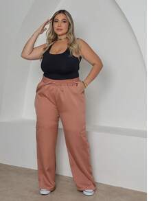 Plus Size Wide-Leg High-Waisted Pants With Cargo Pockets. - 米色 - 查看 1