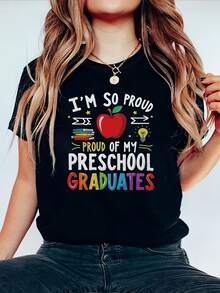 Women's Preschool Graduation T-Shirt - I'm So Proud of My Preschool Graduates Teacher Apparel - with Red & Yellow Lettering - Lightweight Crew Neck Top for Preschool Teachers, Graduation Partie - Negro - Ver 2