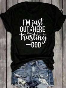 Camiseta de Fe para Mujer - Camiseta Religiosa con la Frase "Estoy Aquí Confiando en Dios" - Camiseta Negra de 180GSM de Alta Resistencia - Top Vintage de Estilo Urbano para Uso Diario y Regalos de Navidad - Camiseta Casual de Cuello Redondo Suave y Transpirable - Ropa Cristiana para Todo el Año - Negro - Ver 6