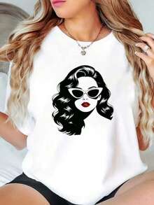 Stylish Woman With Fashionable Glasses. Print Fashion Top Short Sleeve T-Shirt And Versatile Casual And Home-Friendly White T-Shirt. - 白色 - 查看 1