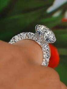 1pc Fashionable Luxury Elegant Geometric Oval Ring Inlaid With Synthetic Zirconia, Versatile For Daily Wear, Banquet, Proposal, Jewelry Accessory For Women - Silver - View 4