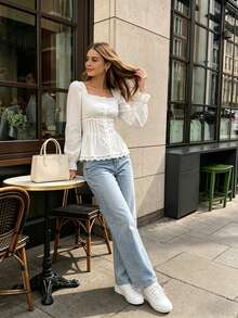 Blus Lengan Bishop Tenun Chic untuk Wanita dengan Hem Melebar dan Detail Renda Halus, Atasan Kasual Reguler - Putih - View 4