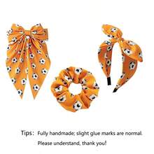 Set Aksesori Rambut Motif Piala Dunia Sepak Bola 3 Buah (Bando Pita + Bando Telinga Kelinci + Ikat Rambut) - Wajib Dimiliki Penggemar Sepak Bola, Kombinasi Dekorasi Rambut Gaya Olahraga yang Modis - Aksesori rambut bertema sepak bola - View 16