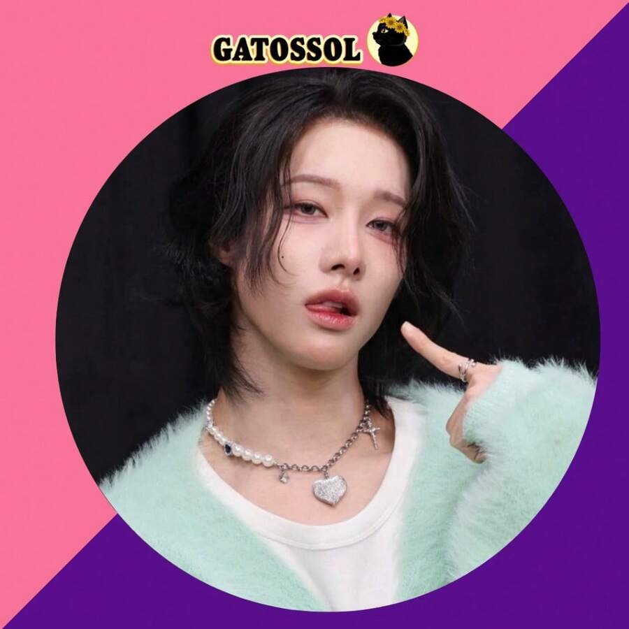 XL O V - Buttons 4.5 Cm - IDOL - KOREAN - K-POP GEEK NERD BROOCH PIN Bottom/Button - Button - Brooch Pin - Buttons - Button - Pin - Button - 14- Single Button - View 1