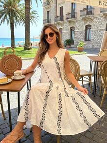 Women's Elegant Embroidered V-Neck Patchwork Sleeveless Dress Vacation Summer - Apricot - View 1