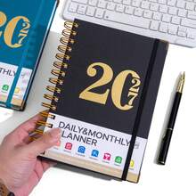 دفتر تخطيط يومي مجلد حلزوني A5 لعام 2027، حماية زوايا فاخرة مطلية بالذهب، تخطيط صفحة يومية كاملة، أداة إدارة الوقت الفعالة، تقويم شهري وسنوي، دفتر يومي للمكتب والمنزل والطالب والأعمال - A5 - مشاهدة 2