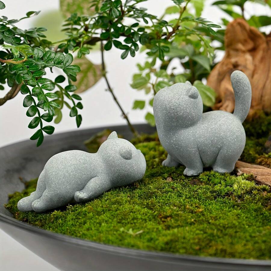 半套猫咪摆件 - 适合禅意家居装饰。采用树脂/硅胶仿制材料制成，可作桌面摆件、花园摆件、水族箱摆件 - 易于保养，是宠物纪念品、猫咪装饰品、花园景观的理想之选，配有自然风格的底座和坚固的支架。