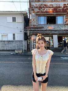 新款性感露肩碎花边百搭上衣，适合女士春夏穿着 - 黃色 - 查看 3