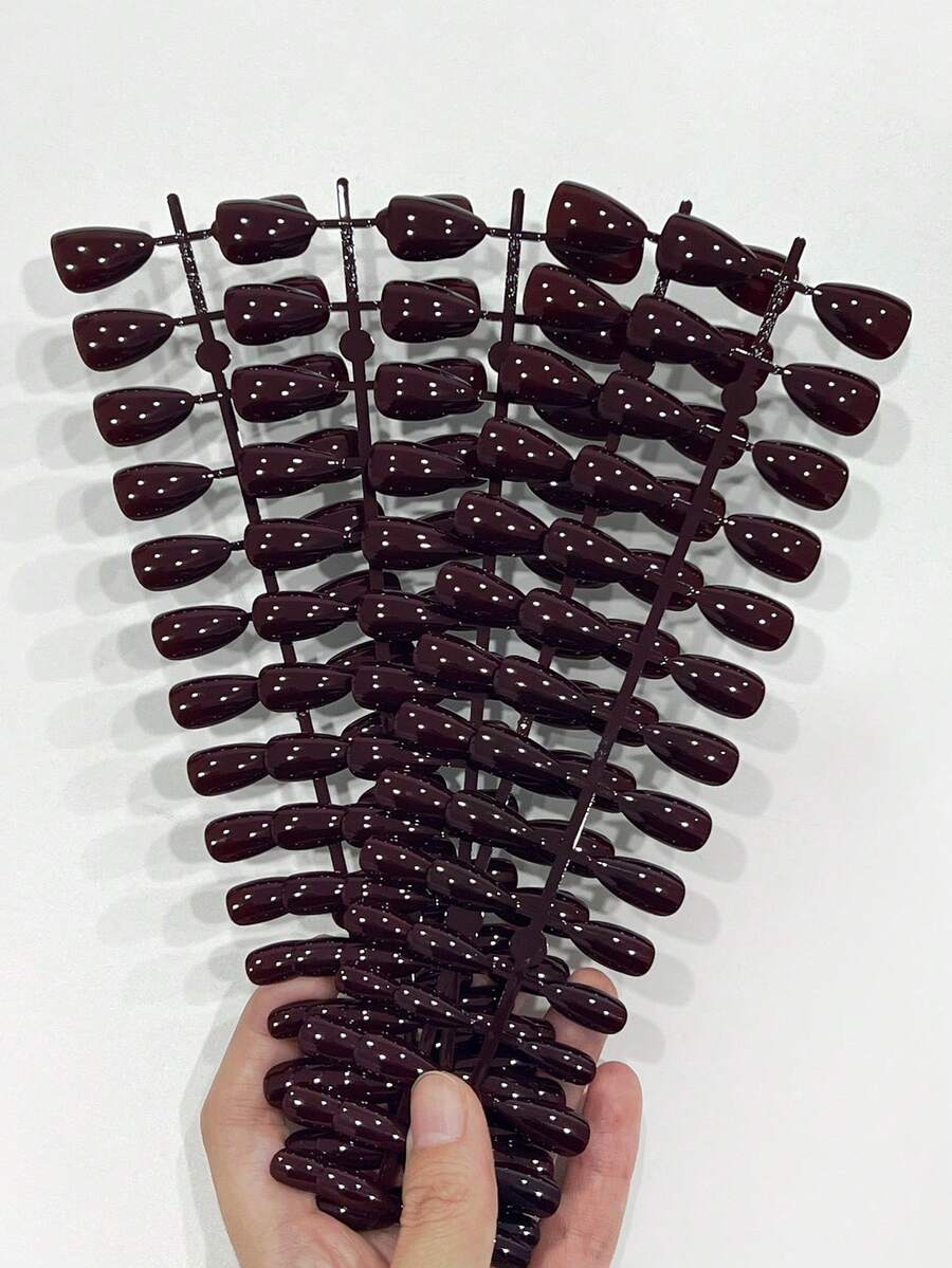 150片棕色杏仁形壓克力假指甲,中號,含1片膠水黏貼片及1個指甲銼刀,適用於日常工作、派對及其他場合,適合女性與女孩 - 棕色 - 查看 1
