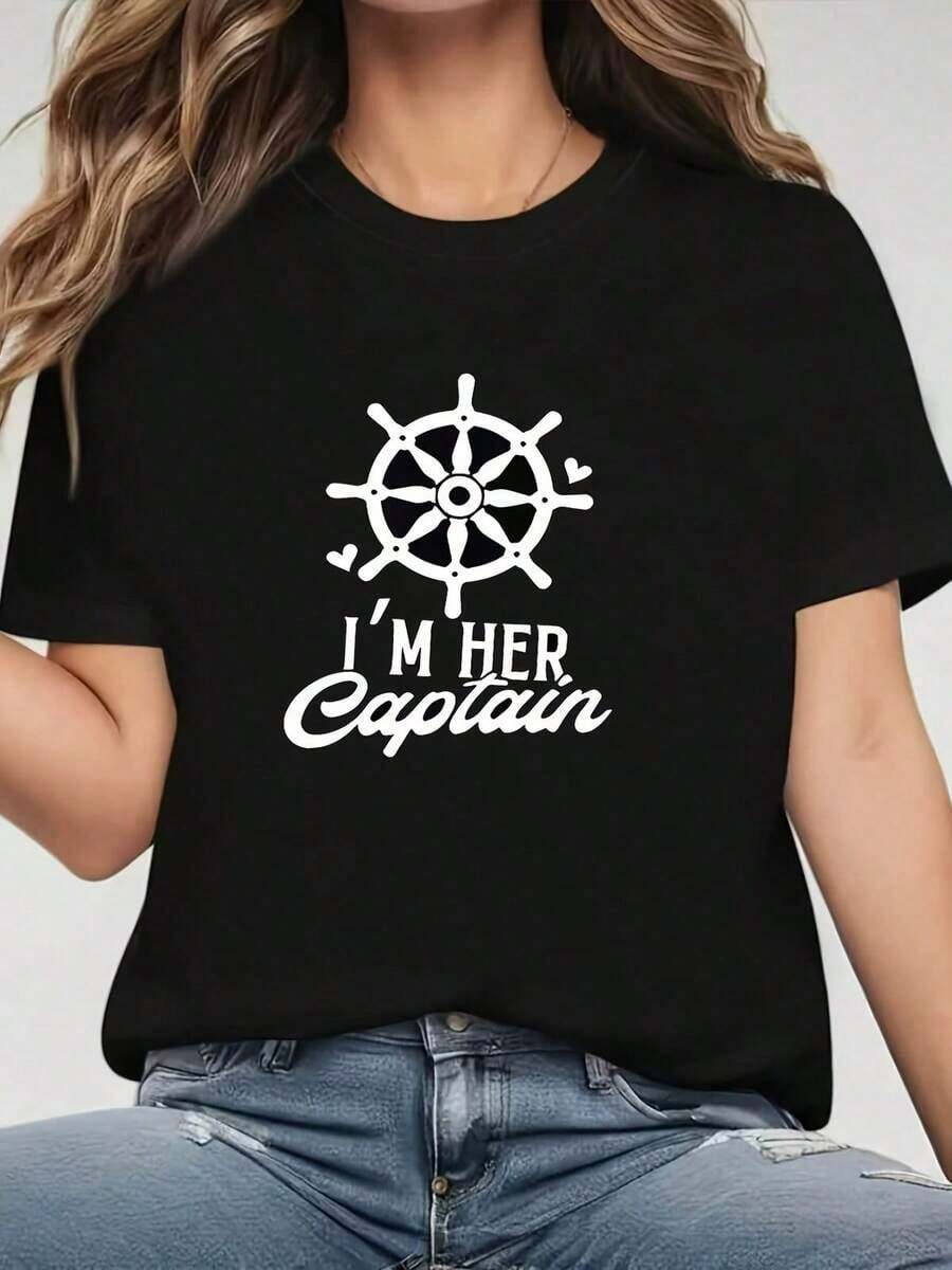 , Over D-Shirt With Classic White Steering Wheel Heart Print And I'HER Captain Text. Casual And Versatile Top, Black Short-Sleeve Round-Neck Printed-Shirt - Washable, Leisure Style, Comfortable Fit, Fashionable Design - 黑色 - 查看 1