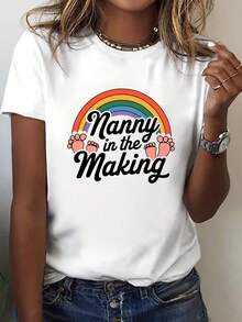 Camiseta de impresión de la niñera del arco iris de las mujeres - cuello de la tripulación de manga corta top casual con niñera-tema, lavable en la máquina adecuado para el verano y la primavera de desgaste, regalo de ropa de maestro para los trajes de guardería - Blanco - Ver 2