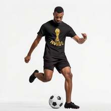 T-Shirt With Gold Trophy Print, Unisex, Casual, Comfortable, Urban Fashion, Football Style, Ideal For Fans, Games, Sporting Events, Lightweight, Breathable Fabric, Perfect Fit, HEXA Shirt, 100% Cotton, Modern Look, Versatile, High Quality, Everyday Use - 黑色 - 查看 4