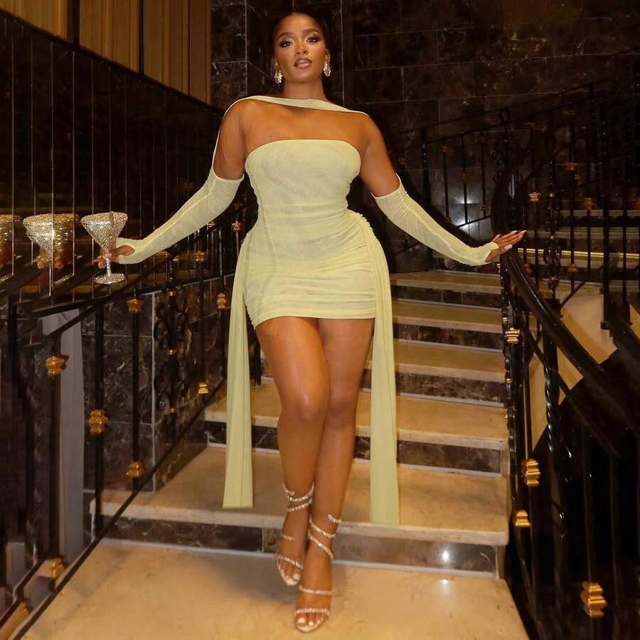 Chic Women's Strapless Bodycon Party Dress, Midi Length With Unique Sheer Long Sleeves And Ruched Details, A Stunning New Year's Choice - 黃色 - 查看 1