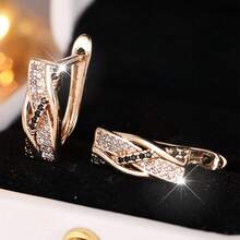 1 Pair Fashionable Minimalist Bi-Color CZ Diamond Earrings, Sparkling Twisted Hoop Earrings, Stylish Jewelry Suitable For Daily Wear And Parties - Golden Yellow - Black and White - View 5