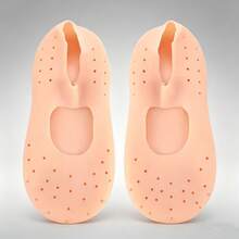 1 Pair Silicone Moisturizing Foot Socks, Solve Problems Of Dry, Cracked, Rough Skin In Autumn/Winter. Silicone Material Locks In Moisture Well, Used With Foot Cream To Promote Absorption. Breathable Design Balances Moisturizing And Dryness. Full Foot Coverage Reduces Moisture Loss. Suitable For Dry Skin Repair, Callus Softening, Foot Care. Reusable And Machine Washable, Allowing Easy Foot Care Even When Out. - Multicolor - View 8