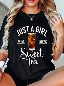 Plus Size - Women's Funny "Just A Who Loves Sweet Tea" Graphic Tee - Black Crew Neck Tee With Bold White Lettering, Soft Fabric Casual Everyday Tee For Nights Out, Tea Party Outfits - All Season Top, Ladies Tees, Summer Outfit, Playful Design, Comfortable Fit, Statement Top, Fashion Lovers, Spring Fashion, Lightweight Material, Short Sleeve Top, Women's - 黑色 - 查看 1