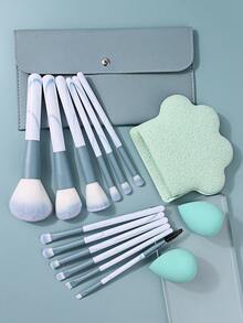 16PCS Makeup Brush Set With Beauty Sponges&Cleansing Sponge, Blue & White Brushes With Soft Hair& Storage Bag, Ideal For Beginners & Daily Use - Blue and White - View 4