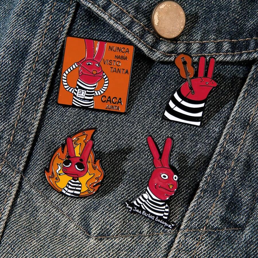 New Cartoon Prisoner Outfit Brooch, Creative Cute Rabbit Accessory Pin - Multicolor - View 1