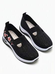 Zapatos casuales de mujer con diseño de bordado de flor de ciruelo y malla, cómodos y duraderos, adecuados para personas mayores y madres para uso diario, caminar y conducir - Negro - Ver 4