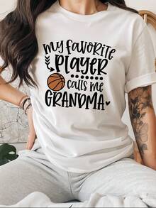 Camiseta de baloncesto para mujer Trendy 2026 - con el eslogan "Mi jugador favorito me llama abuela", top casual de manga corta y cuello redondo, tela transpirable de elasticidad media, lavable a máquina, camiseta de primavera/verano, ropa para fanáticos del deporte, corte holgado, camiseta de material opaco con diseño estampado. - Blanco - Ver 1