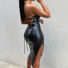 Vestido ajustado de longitud media con tirantes para Mujer, vestido Sexy de cuero de Color sólido a la moda con Espalda descubierta, vestido ajustado con abertura para Mujer - Negro - Ver 2