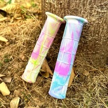 AOFDA 15cm Universal Anti-Slip Mountain Bike Handlebar Grips, Soft Rubber Off-Road Bicycle Scooter Skateboard Riding Accessories - Multicolor - View 3