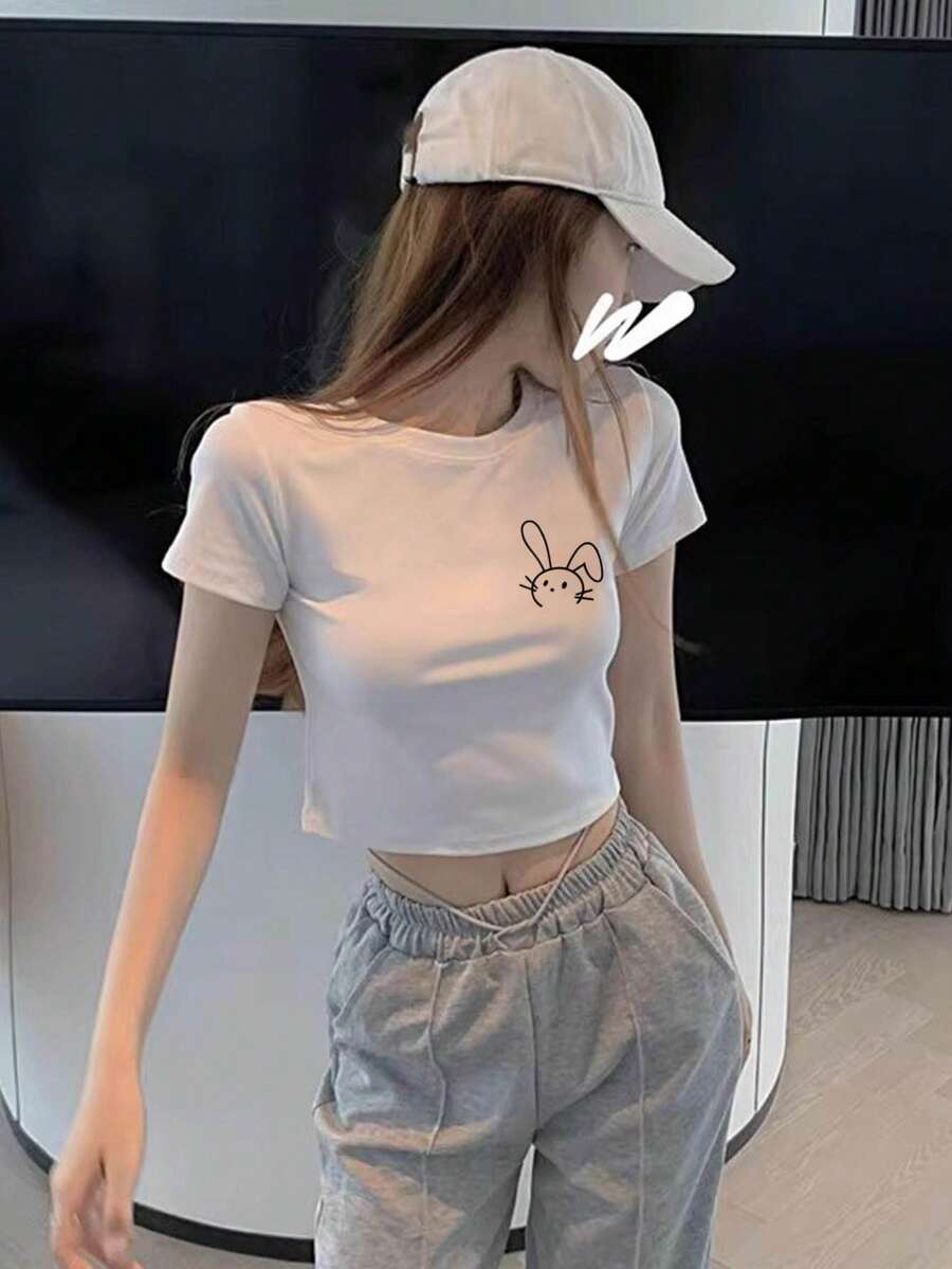 Camiseta corta de mujer con estampado de conejo blanco casual y cute, estilo Y2K para uso diario. Camisola ajustada y sexy que deja ver el ombligo, ideal para primavera/verano - Blanco - Ver 1